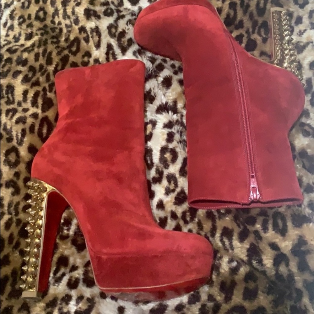 Red louboutins